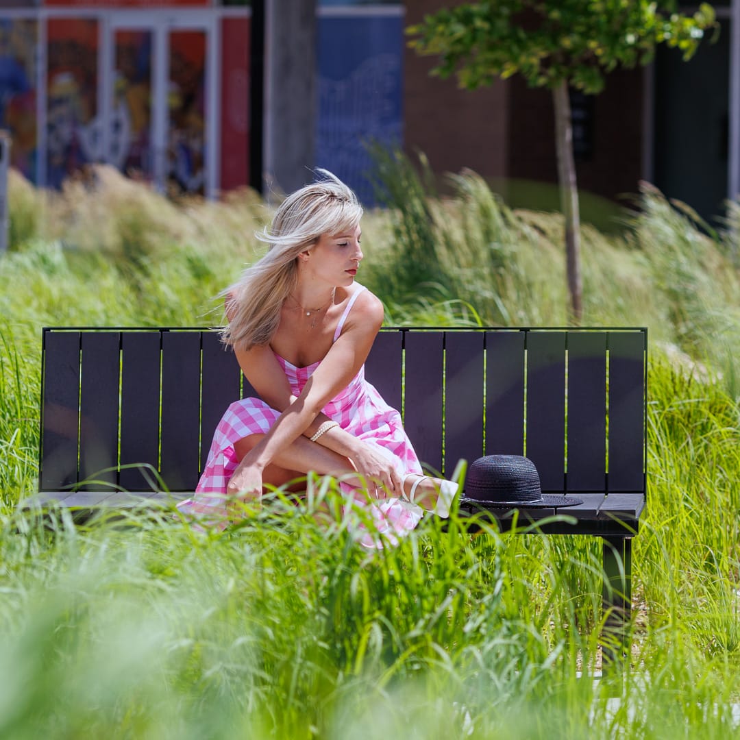 Tailles d'images sur Instagram - Carré : 1080 x 1080 pixels, soit un ratio 1:1.