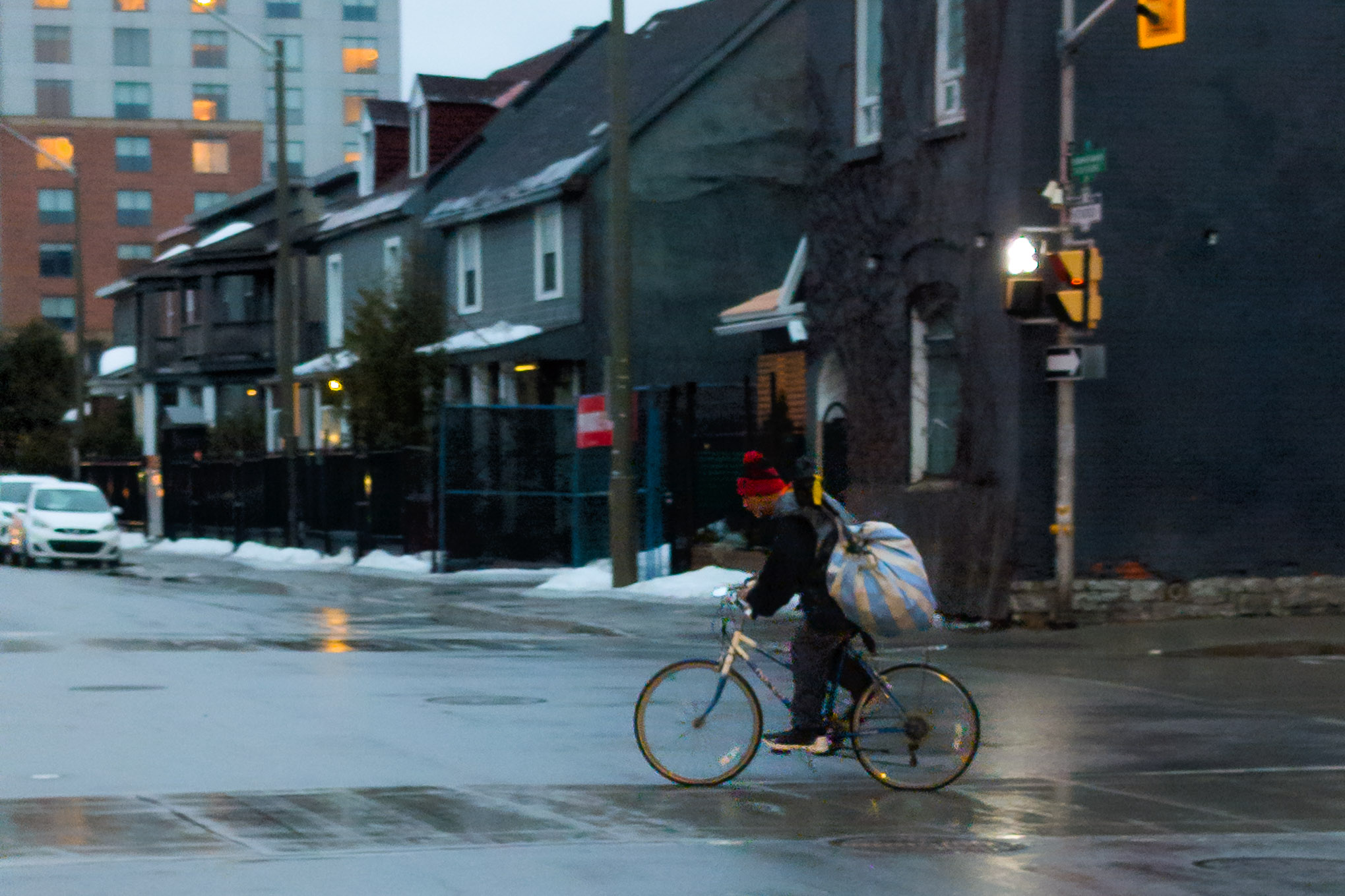 invariance-iso-basse-lumiere-reflets-nuit