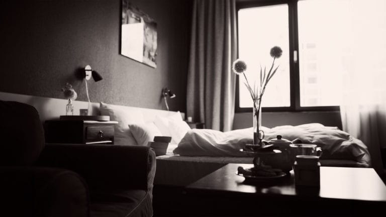 50mm vs 85mm et le 35mm – Le Duel des Objectifs en Boudoir